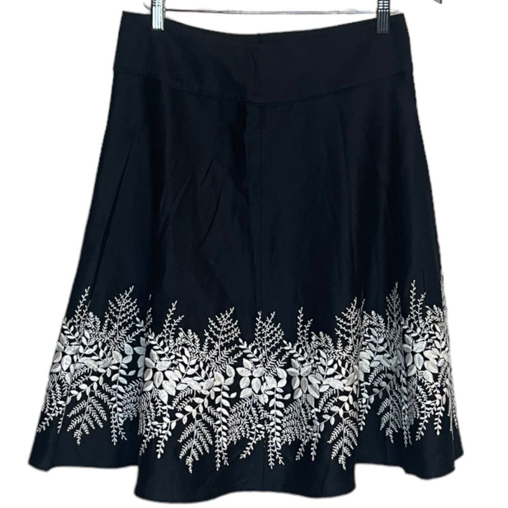 Ann Taylor Black Floral Skirt size 6